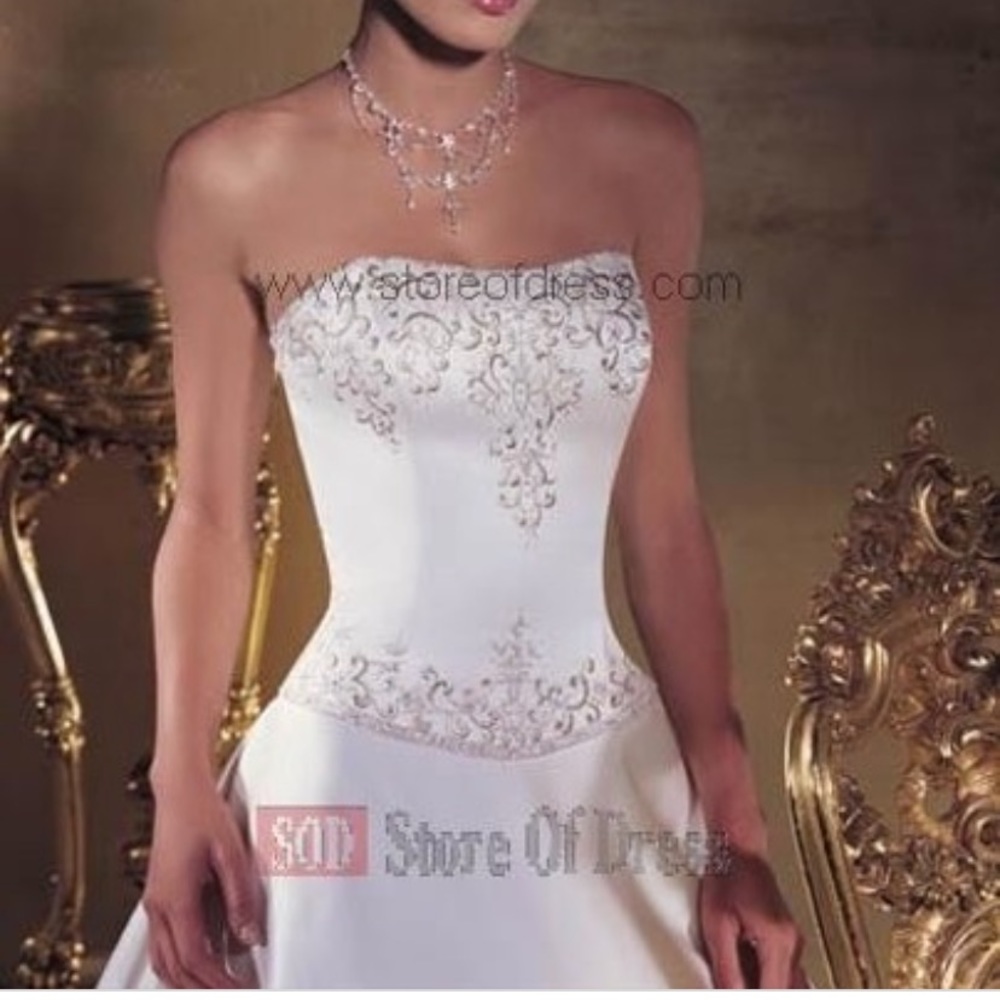 Demetrios 4212 ivory wedding gown